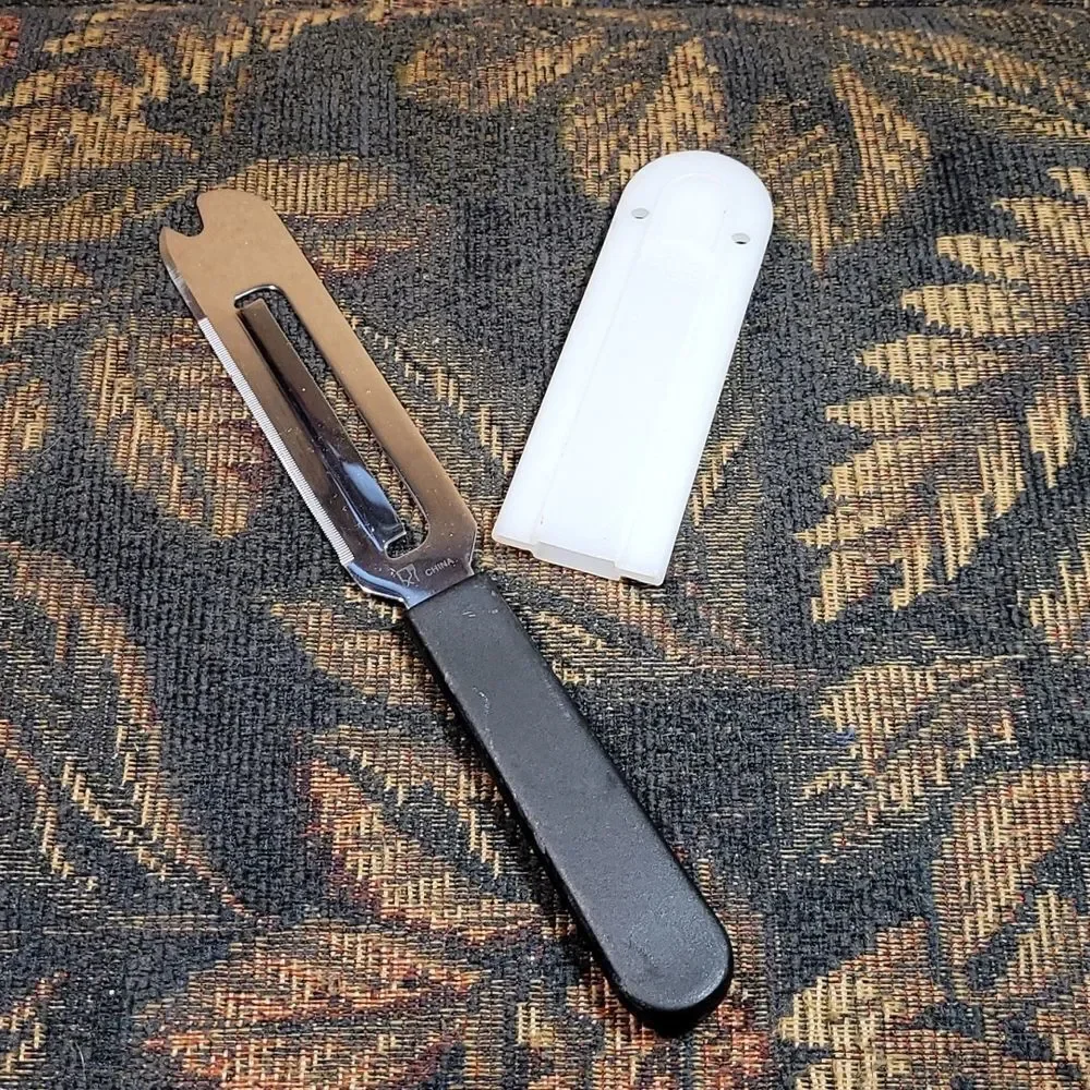 Pampered Chef Cheese Knife #1126 Spreader Slicer w/ Protective Cover #5